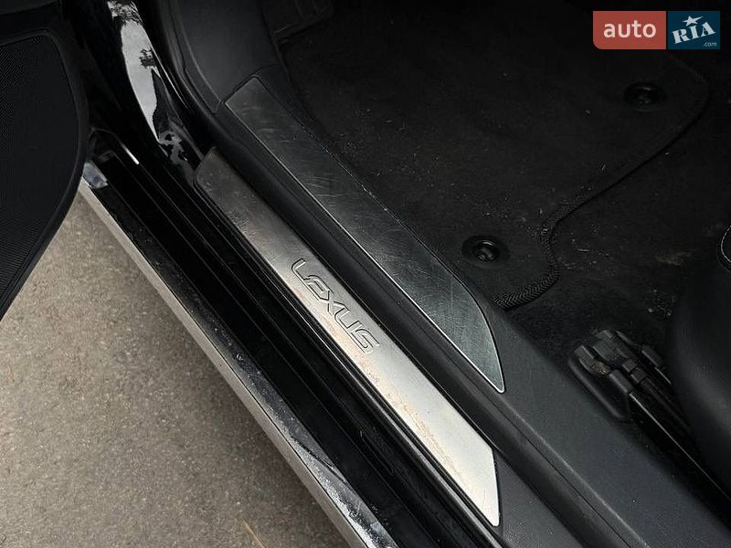 Седан Lexus LS 2018 в Киеве