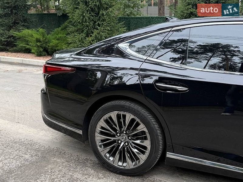 Седан Lexus LS 2018 в Киеве