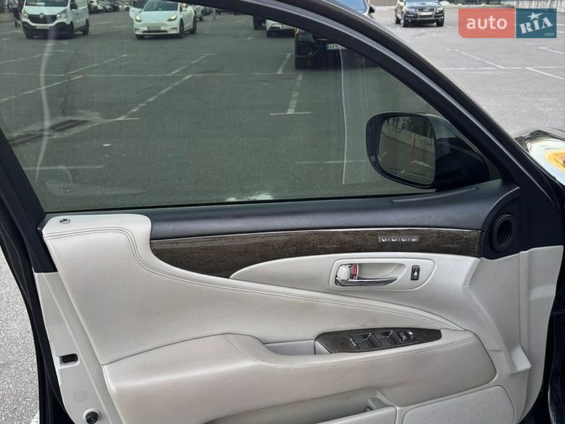 Седан Lexus LS 2007 в Києві