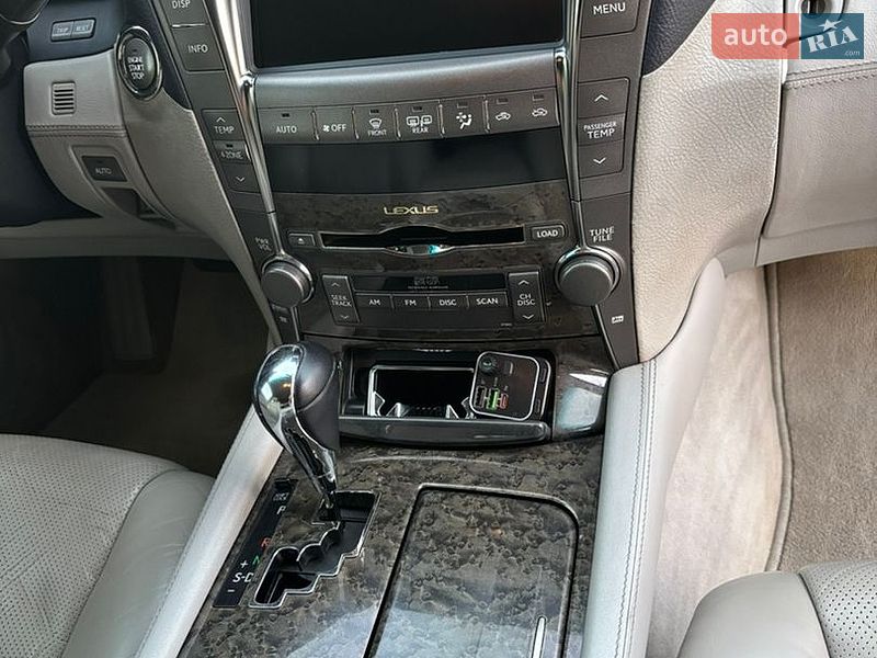 Седан Lexus LS 2007 в Києві