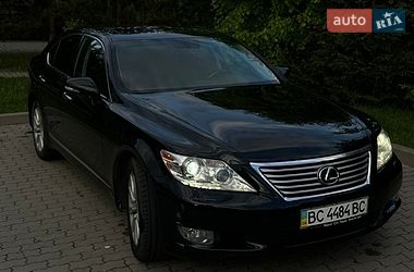 Седан Lexus LS 2010 в Львове