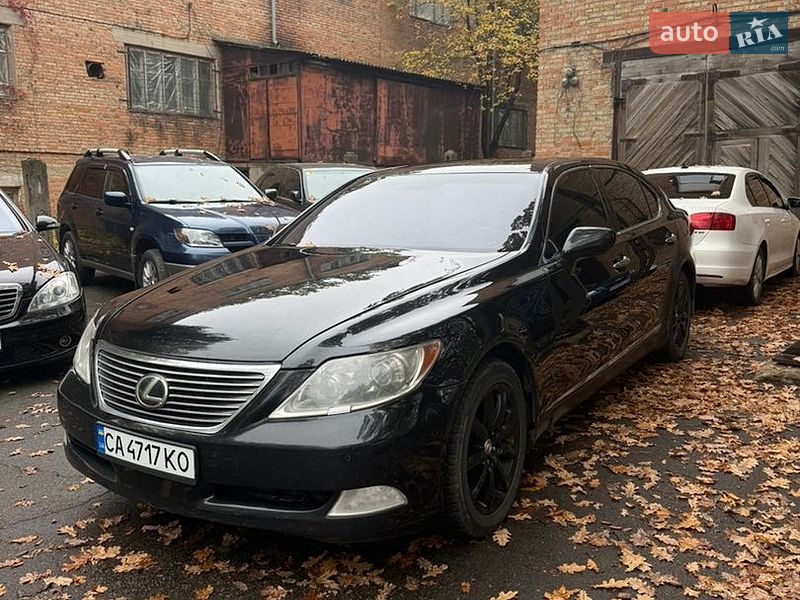 Седан Lexus LS 2007 в Умани