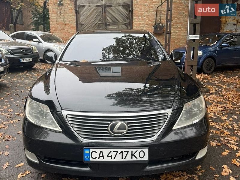 Седан Lexus LS 2007 в Умани