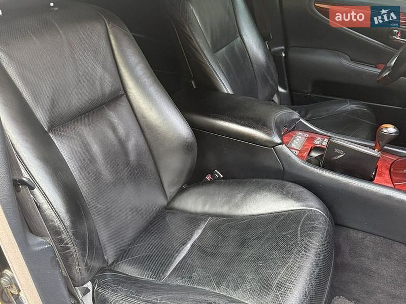 Седан Lexus LS 2007 в Умани