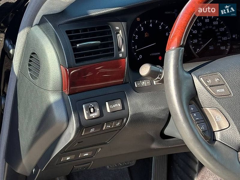Седан Lexus LS 2008 в Кривому Розі