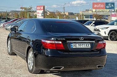 Седан Lexus LS 2008 в Кривому Розі