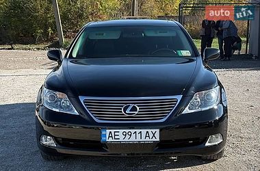 Седан Lexus LS 2008 в Кривому Розі