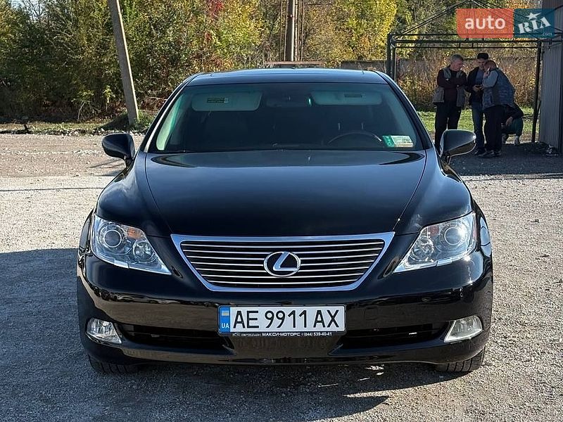 Седан Lexus LS 2008 в Кривому Розі