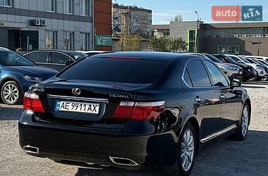 Седан Lexus LS 2008 в Кривому Розі