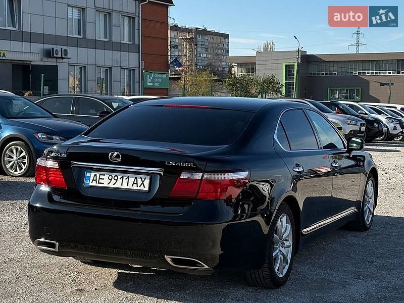 Седан Lexus LS 2008 в Кривому Розі
