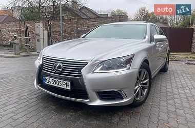 Седан Lexus LS 2013 в Львові