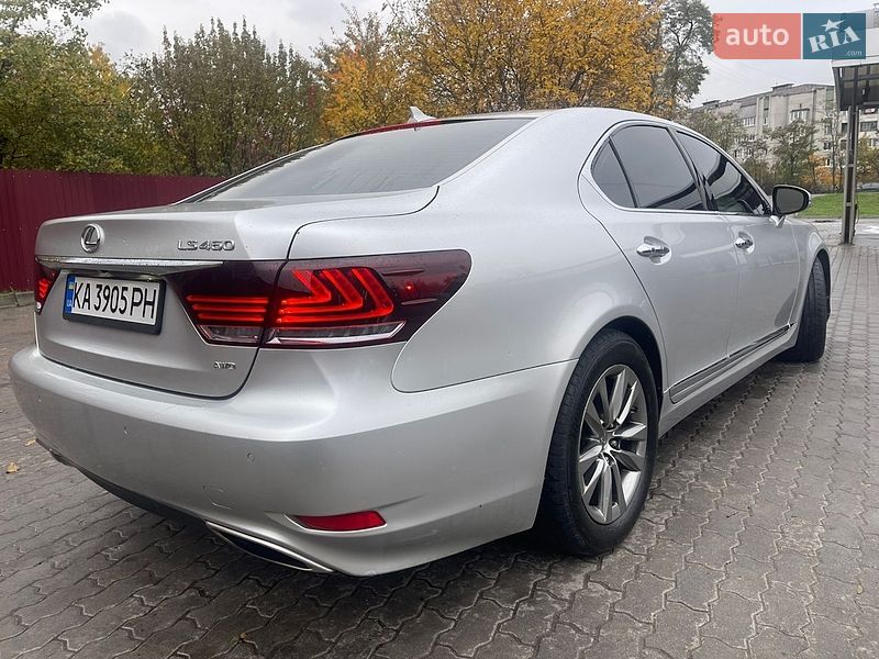 Седан Lexus LS 2013 в Львові