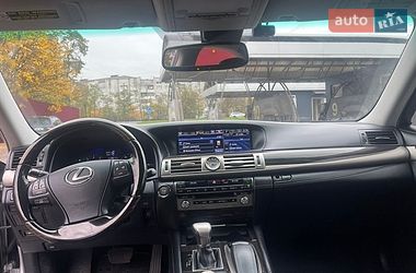 Седан Lexus LS 2013 в Львові