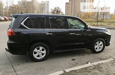 Внедорожник / Кроссовер Lexus LX 2016 в Киеве