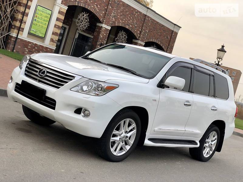 Внедорожник / Кроссовер Lexus LX 2008 в Киеве