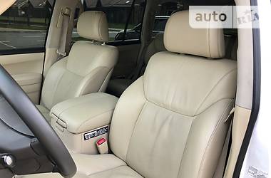 Позашляховик / Кросовер Lexus LX 2008 в 