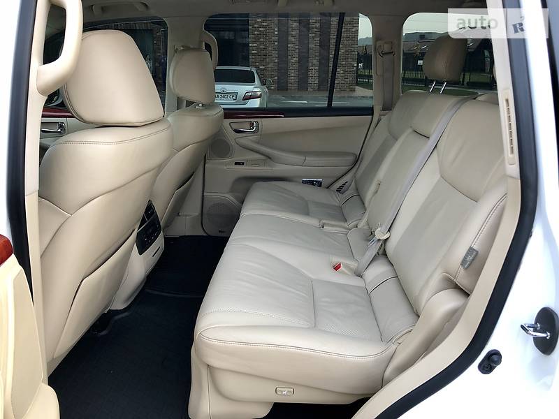 Внедорожник / Кроссовер Lexus LX 2008 в Киеве