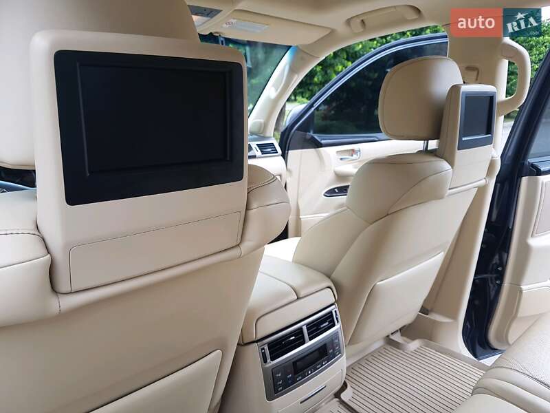Позашляховик / Кросовер Lexus LX 2012 в Умані
