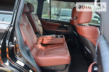 Позашляховик / Кросовер Lexus LX 2017 в 