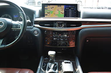Позашляховик / Кросовер Lexus LX 2017 в 