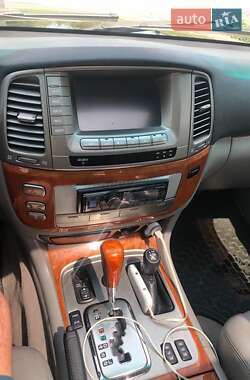 Внедорожник / Кроссовер Lexus LX 2006 в 