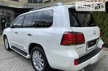 Позашляховик / Кросовер Lexus LX 2008 в 