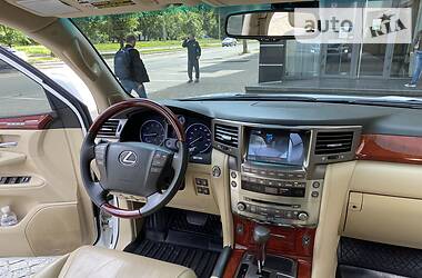 Позашляховик / Кросовер Lexus LX 2008 в 