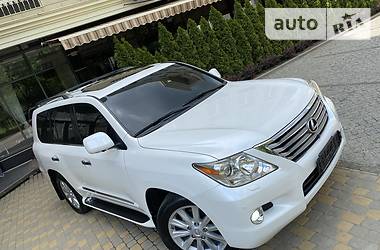 Позашляховик / Кросовер Lexus LX 2008 в 