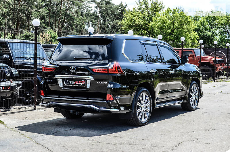 Позашляховик / Кросовер Lexus LX 2016 в Києві