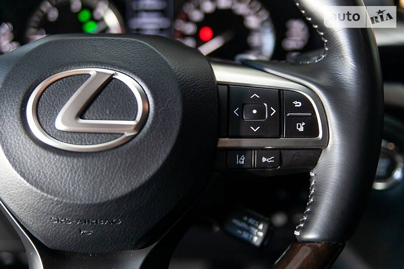 Позашляховик / Кросовер Lexus LX 2017 в Одесі