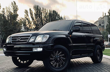 Внедорожник / Кроссовер Lexus LX 2003 в Одессе