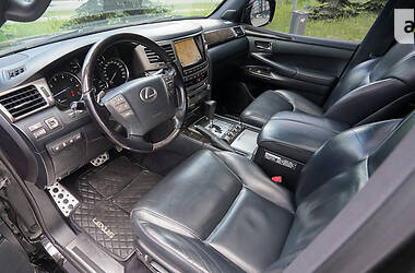 Внедорожник / Кроссовер Lexus LX 2015 в 