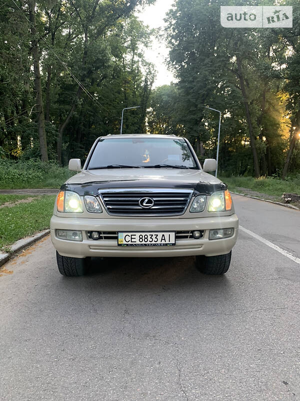 Внедорожник / Кроссовер Lexus LX 2004 в Черновцах