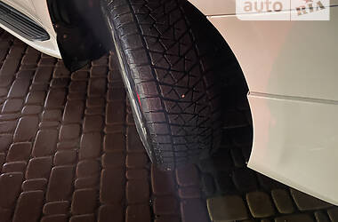 Позашляховик / Кросовер Lexus LX 2010 в 