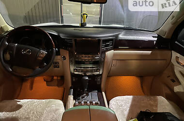 Позашляховик / Кросовер Lexus LX 2010 в 