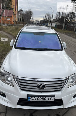 Позашляховик / Кросовер Lexus LX 2010 в 