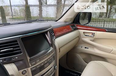 Внедорожник / Кроссовер Lexus LX 2008 в Киеве