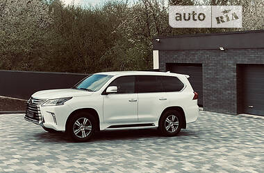 Внедорожник / Кроссовер Lexus LX 2018 в 