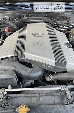Внедорожник / Кроссовер Lexus LX 2006 в 