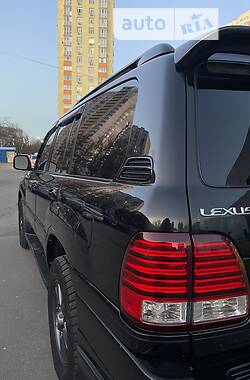 Внедорожник / Кроссовер Lexus LX 2006 в 
