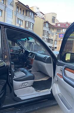 Внедорожник / Кроссовер Lexus LX 2006 в 