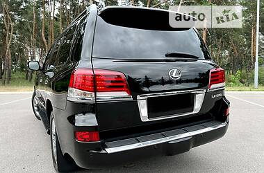 Внедорожник / Кроссовер Lexus LX 2014 в 