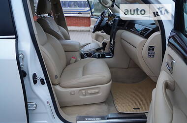 Внедорожник / Кроссовер Lexus LX 2011 в 