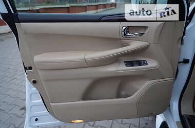 Внедорожник / Кроссовер Lexus LX 2011 в 