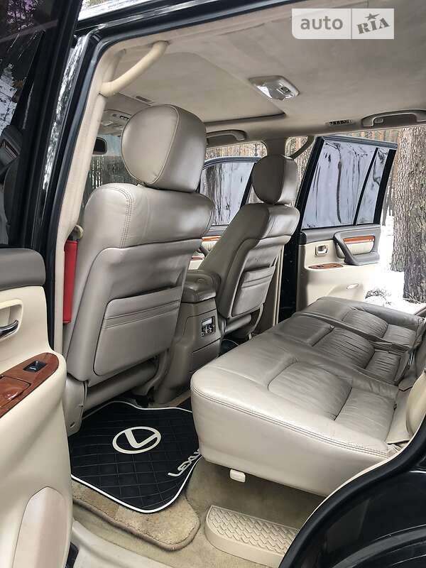 Внедорожник / Кроссовер Lexus LX 2003 в Краснокутске