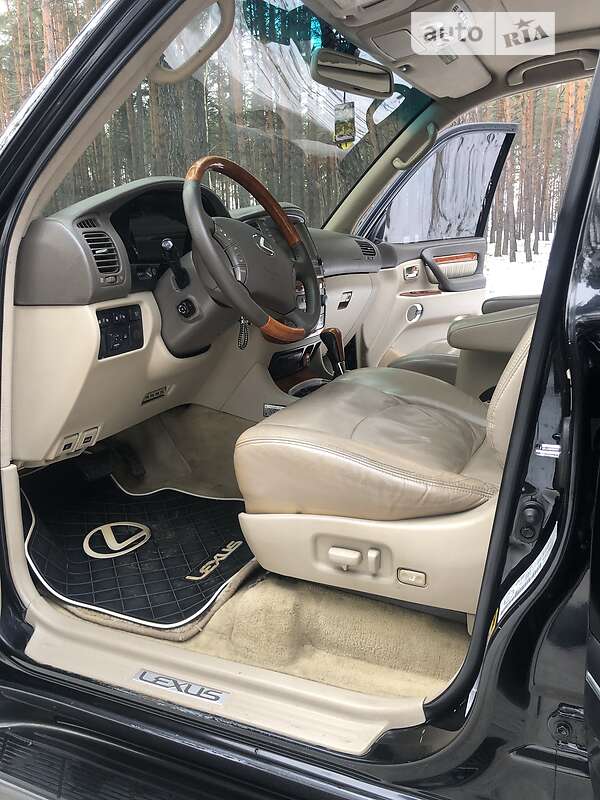 Позашляховик / Кросовер Lexus LX 2003 в Краснокутську