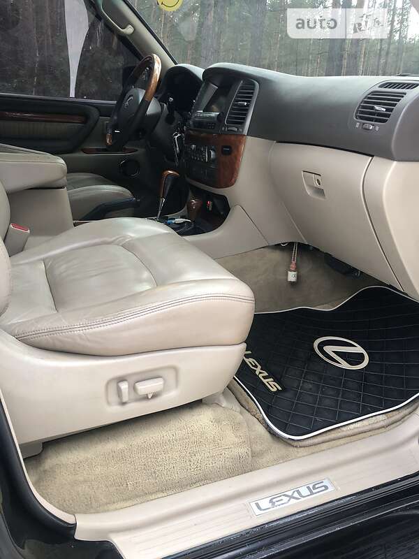 Позашляховик / Кросовер Lexus LX 2003 в Краснокутську