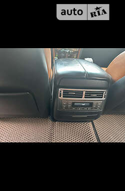 Позашляховик / Кросовер Lexus LX 2010 в 