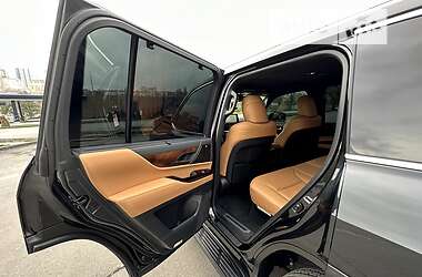 Позашляховик / Кросовер Lexus LX 2022 в 
