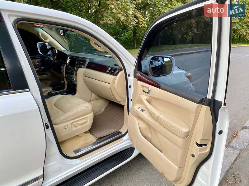 Внедорожник / Кроссовер Lexus LX 2010 в Кропивницком